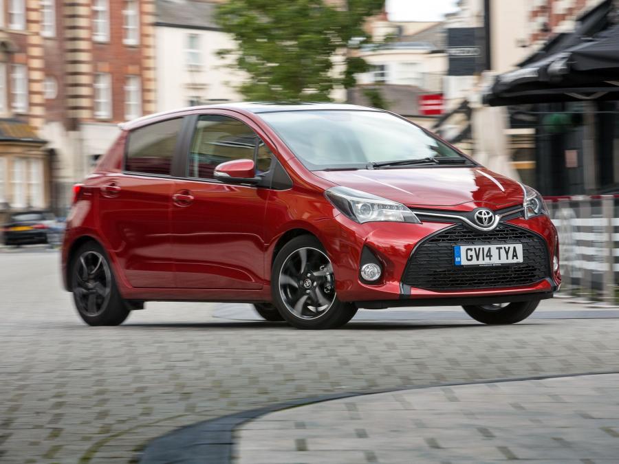  Toyota Yaris 5-Door 2014 года  (UK) (фото 6 из 38)